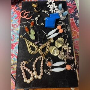 Vintage earrings Lot, including gold, silver, and multi-coloured pieces jewelry